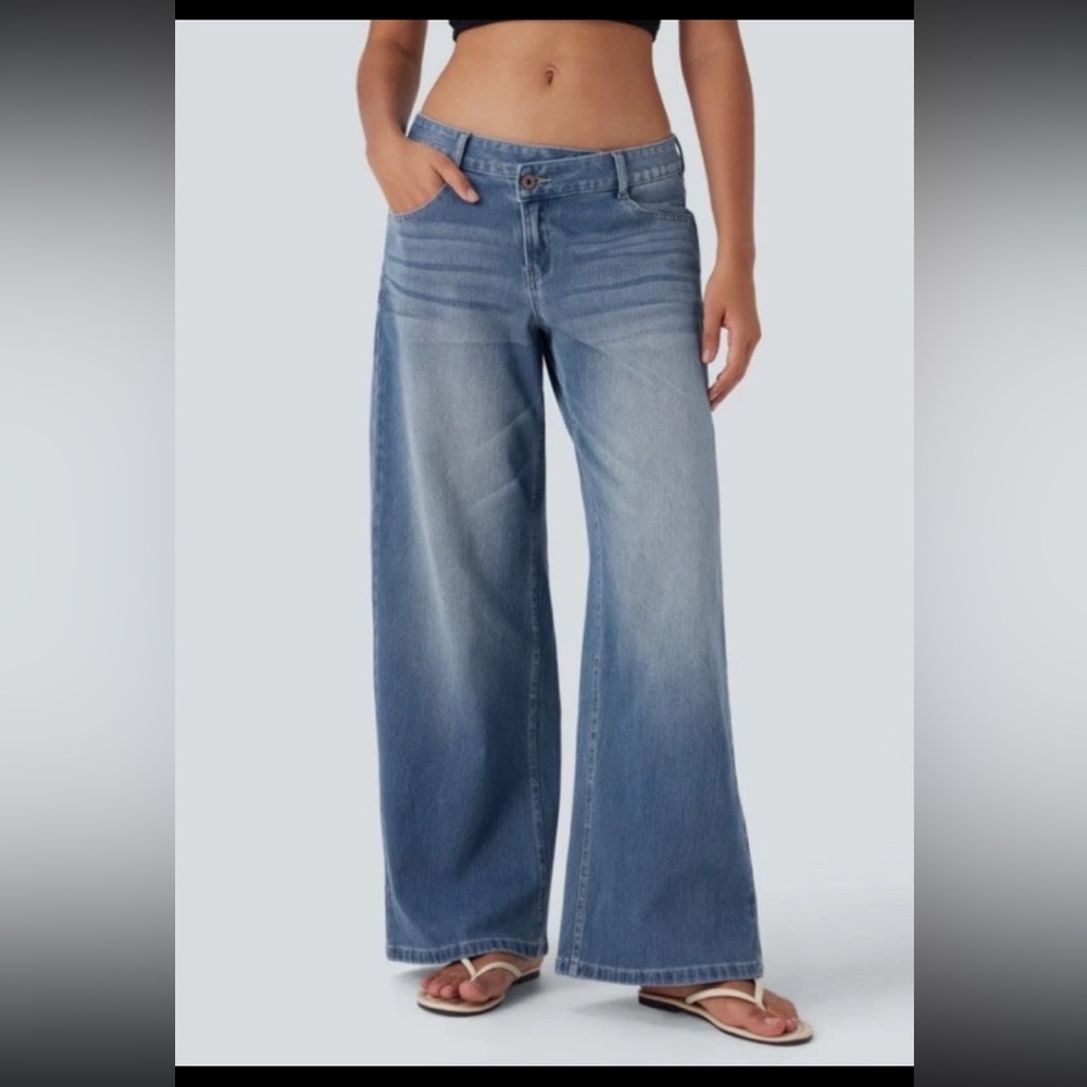 Women’s Halara Low Rise Asymmetric Wide Leg Flex Jeans. Size Small. Malibu Blue